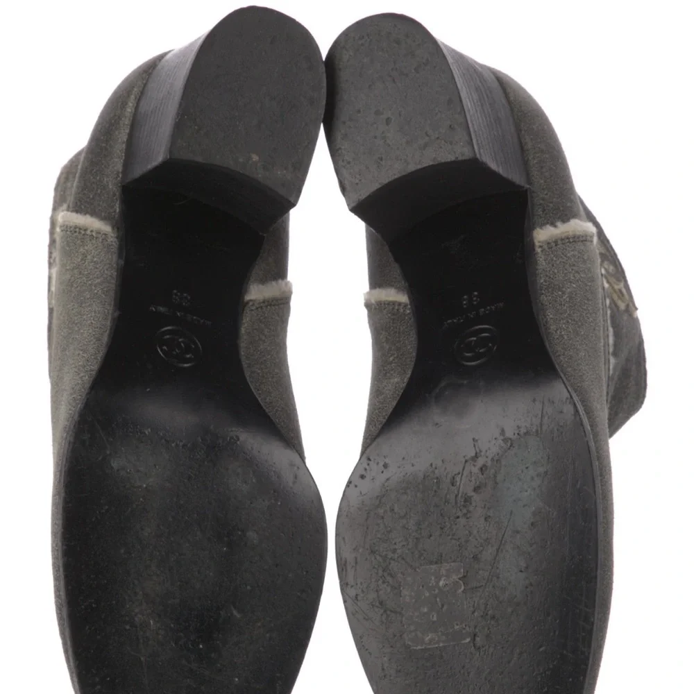 Chanel Interlocking CC Logo Suede Boots - Picture 5 of 11